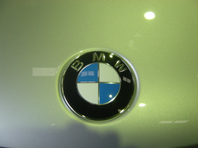中古bmw情報 ボンネットエンブレム交換 車の町医者 Dr Bmw 中古bmw情報 ボンネットエンブレム交換 車の町医者 Dr Bmw