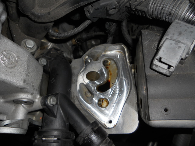 市場 BMW E92 E82 N42 E88 E85 オイルクーラー E84 E93 ガスケットセット E46 4気筒 E91 E87 オイルフィルターハウジング  E90