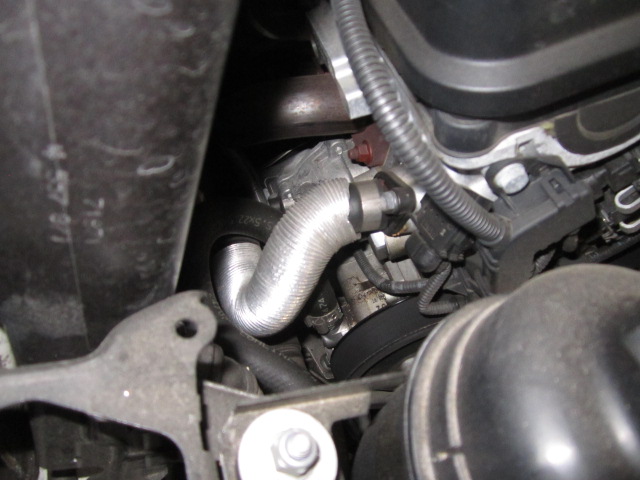 BMW E87 130i 323i 325i 325xi 330i 330xi 11537516414 E90 E91 E92 ウォーターホース ウォーターポンプ〜シリンダーヘッド リペア用 【お取り寄せ】 E90 BMW E87 130i 323i 325i 325xi 330i 330xi 11537516414 E90 E91 E92 ウォーターホース ウォーターポンプ〜シリンダーヘッド リペア用 【お取り寄せ】 E90