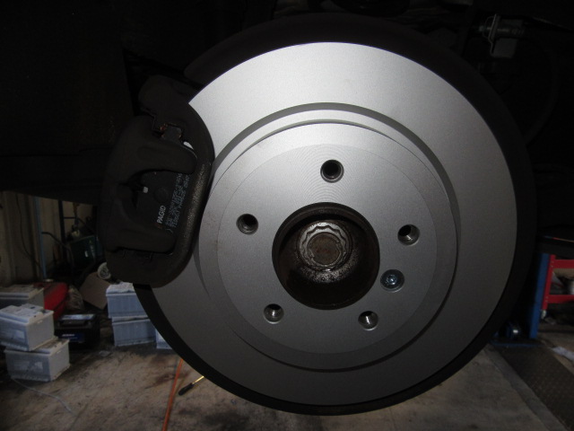 中古bmw情報 ｚ４ ｅ８９ ｚ４ ２０ｉリアブレーキ交換 車の町医者 Dr Bmw