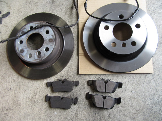 中古BMW情報】２シリーズＦ４５ ２１８ｉアクティブツアラーＭスポーツ リアブレーキ交換 »車の町医者 Dr.BMW