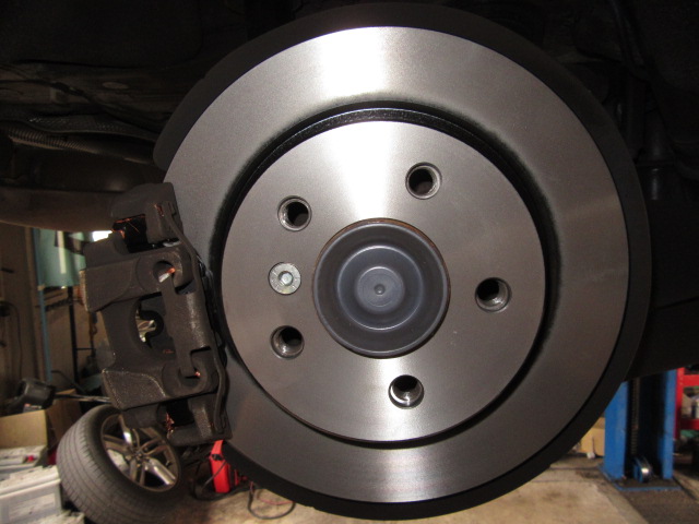 中古BMW情報】２シリーズＦ４５ ２１８ｉアクティブツアラーＭスポーツ リアブレーキ交換 »車の町医者 Dr.BMW